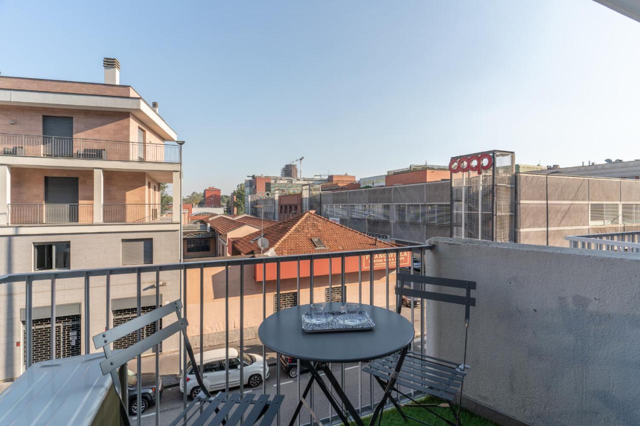 Cimiano Suite 21, New Apartment Милано Екстериор снимка