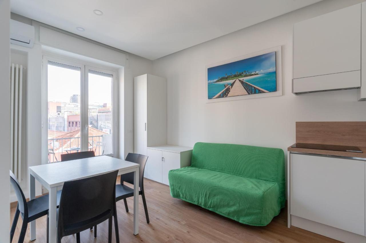 Cimiano Suite 21, New Apartment Милано Екстериор снимка